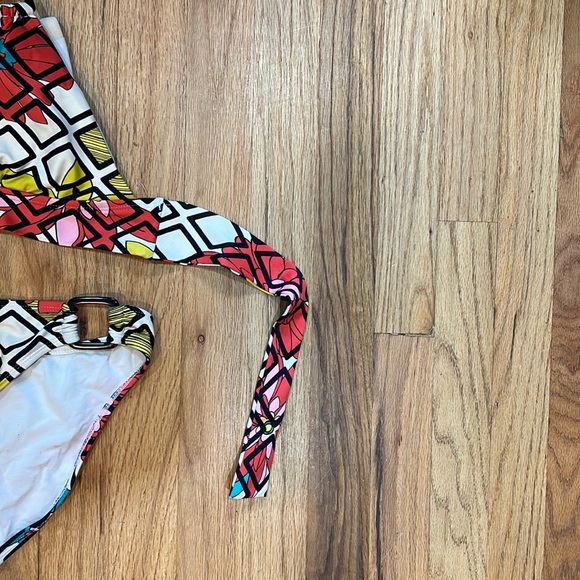 Skye bikini set. Says size large I would say more small/medium - Picture 4 of 10